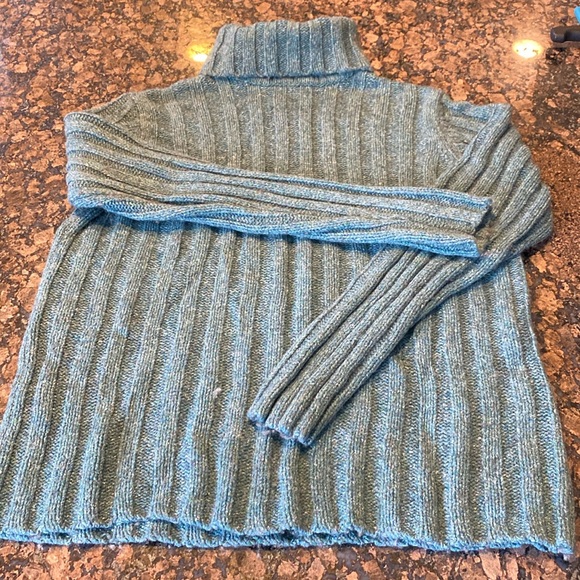 Green Turtle neck sweater gently warn. - Picture 1 of 3